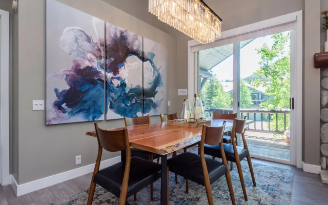 Snowcreek 888 Phase V