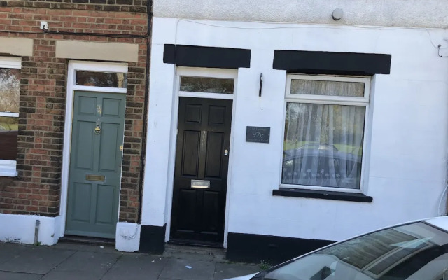 The Cottage - Sandridge