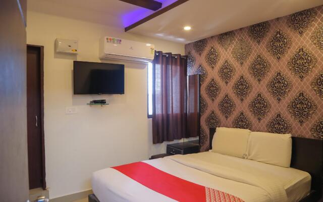OYO 11694 ABS Comforts