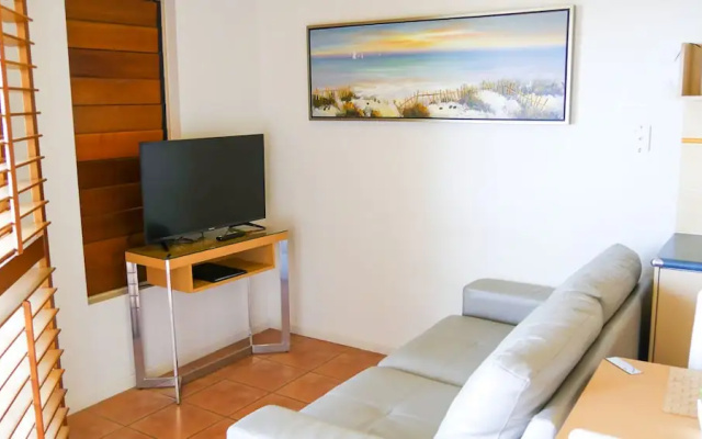 Spa Haven 17B – Guest Rooms – Airlie Beach