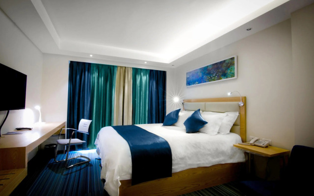 LYZ Business Hotel