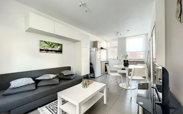 House With Free Parking 15 Min From The Airport