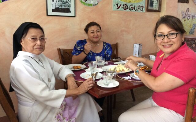 Bahay Ni Tuding Inn & Bistro