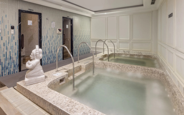 Melia Vinpearl Cam Ranh Beach Resort