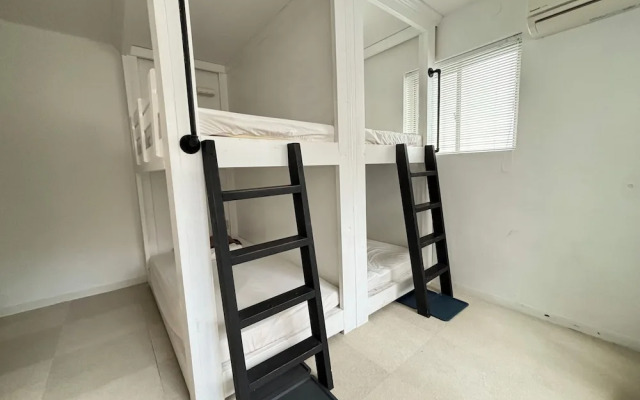 LANAI HOTEL AND Dormitory