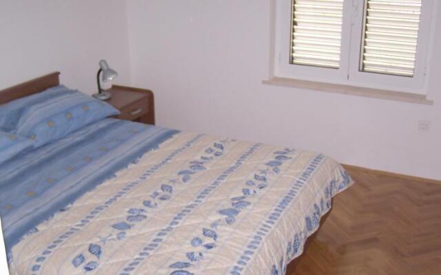 Seven Seas Apartments