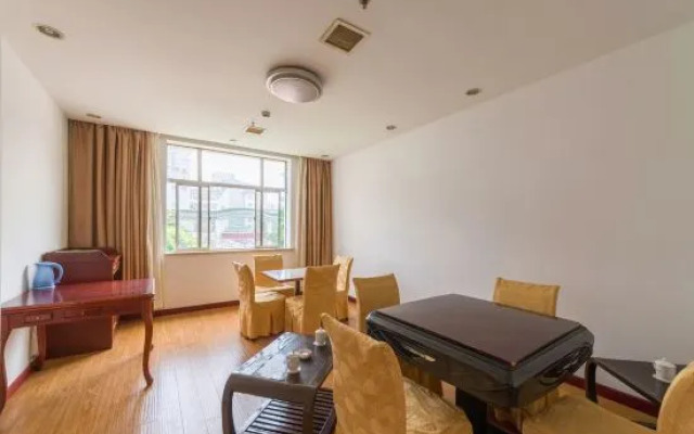 Yancheng Hotel