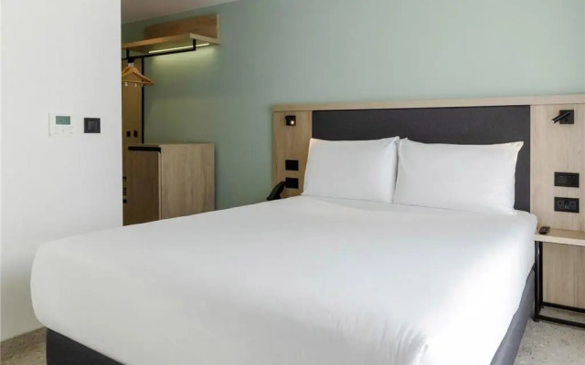 Hotel Levante St. Julian's, Affiliated by Meliá