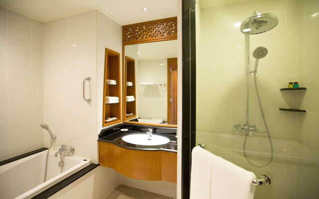 The Imperial River House Resort