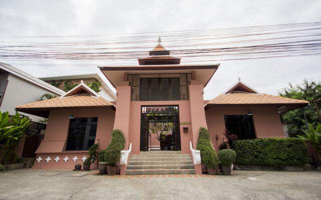 Pratumnak Regal Villa