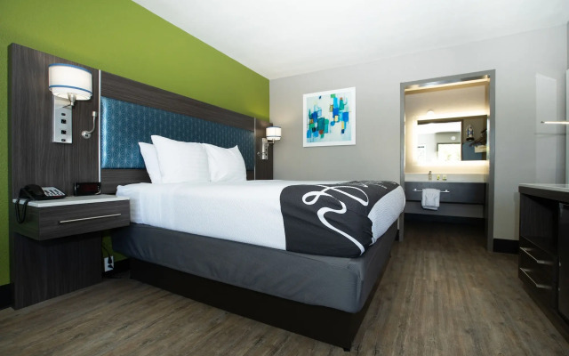 SureStay Plus Hotel by Best Western Point Richmond