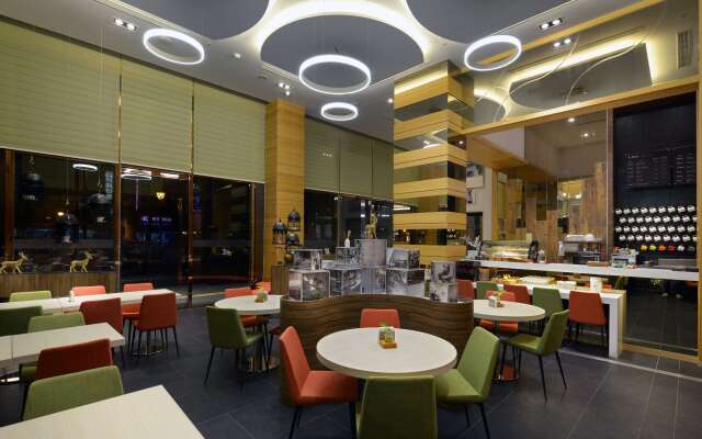 Golden Tulip Glory Fine Hotel