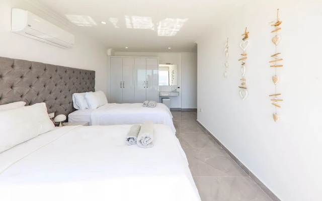 Villa Kajaim Sleeps 8 With Pool