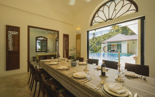 Luxury Private Beachfront Haileng Villa