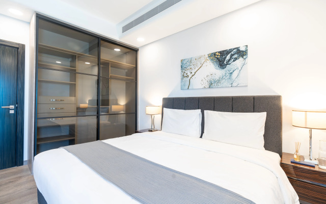 S Plaza Suites Hotel