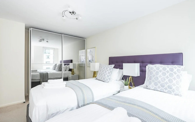 Central London 2 Bed Riverside