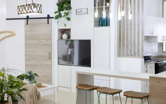 The Farallon Beach Condo by Acomodo