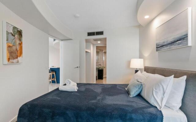 Sirocco 906 by G1 Holidays - Two Bedroom Beachfront Apartment in Sirocco Resort