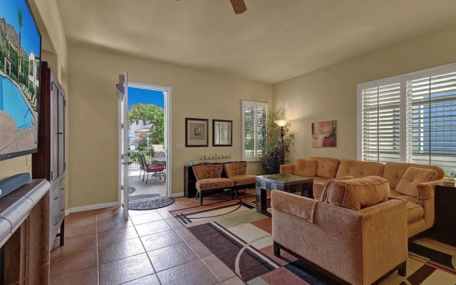 Barefoot Villa Mountain Views & Luxury Spa Access