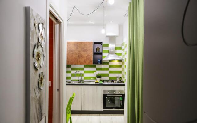 Mira Naples Apartment II