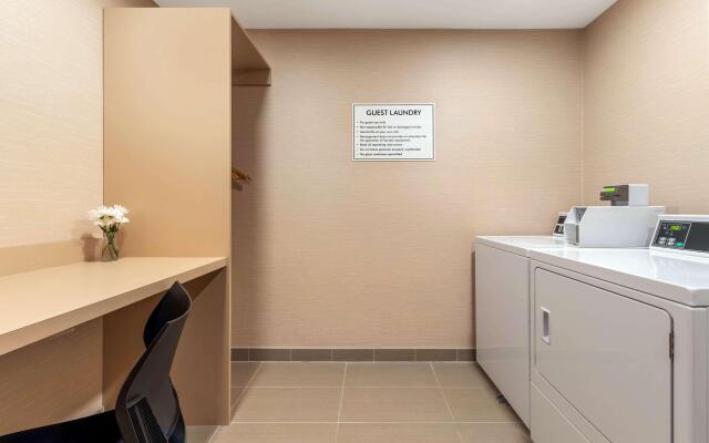 Comfort Inn & Suites near Route 66