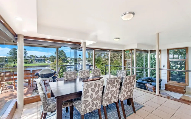 Shearwater Penthouse Apartment