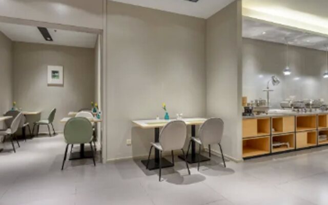Homeinn Selected Hotel (Kunming Anning Wuyue Plaza)