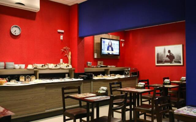 Tri Hotel Smart Criciuma