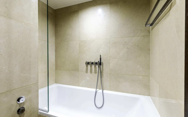 Beautiful 4 Bed Abode Near Imperial Wharf