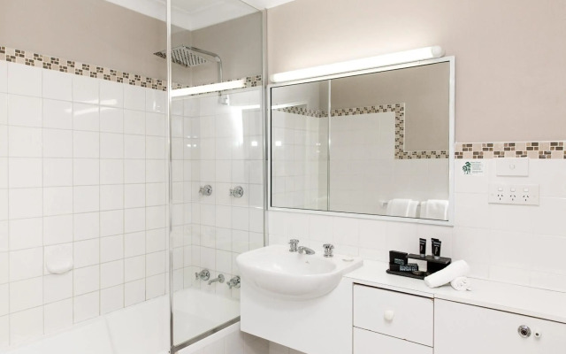 The Belmore Apartments Hotel