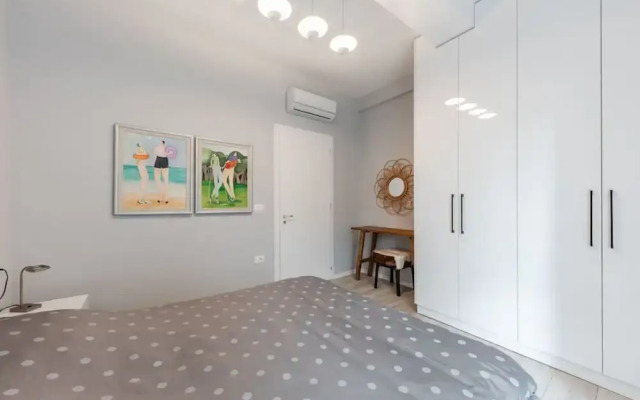 The Funky Apartment Free Parking