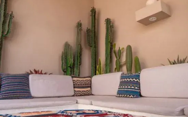 HIYO Rooftop Garden Residence