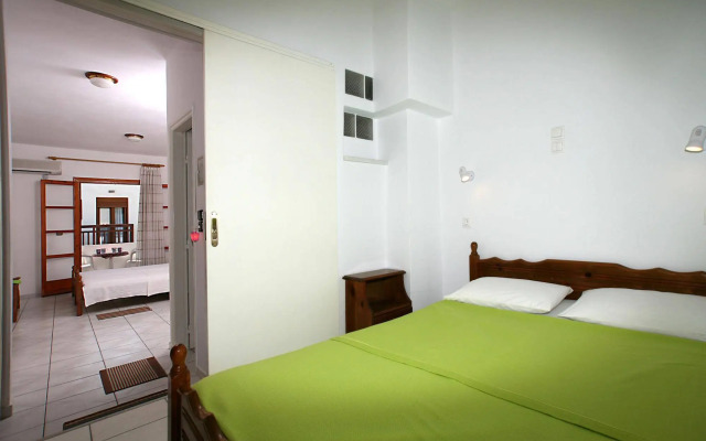 Kapetanos Rooms