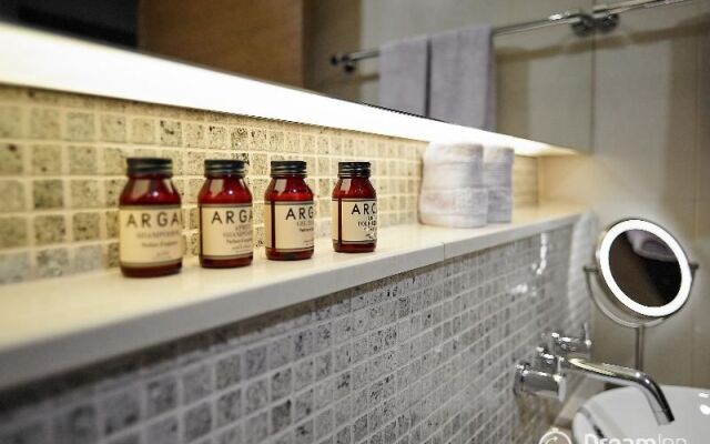 Dream Inn Dubai - Claren Downtown