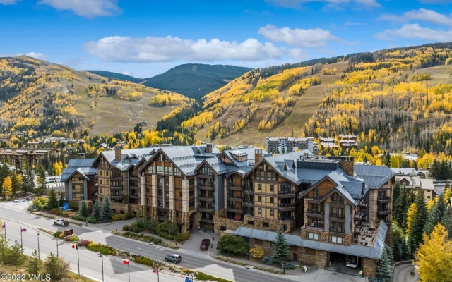 Platinum Vail Solaris 4 Bedroom Vacation Rental Set at the Base of the Mountain Just Steps From the Gondola