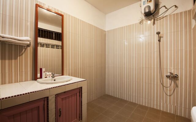 OYO 552 Raz House