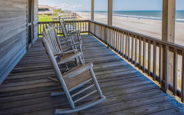Hillcrest - 4 Br Home