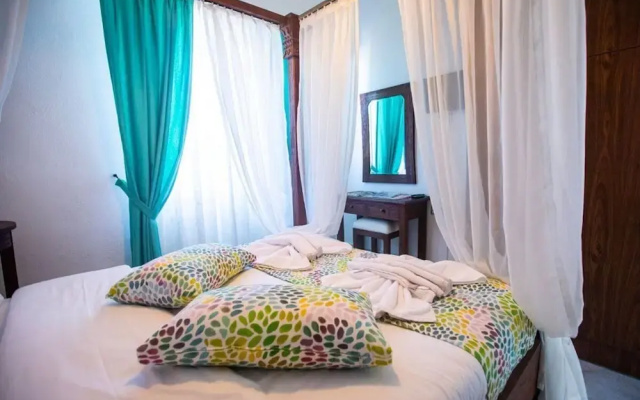Captivating Bougainvillea Apartment in Panormos