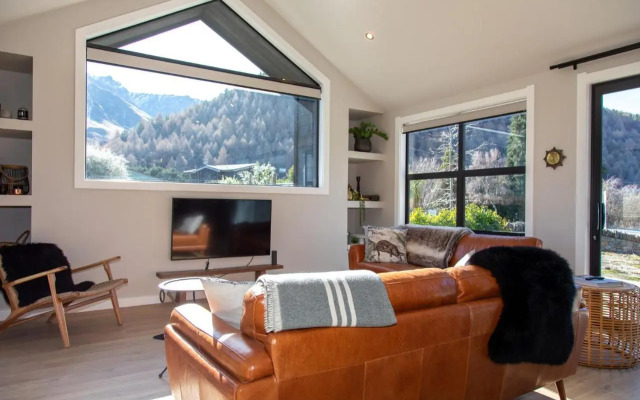 New Arrowtown Home, Complete comfort