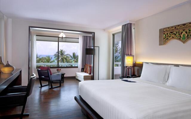 Le Meridien Phuket Beach Resort