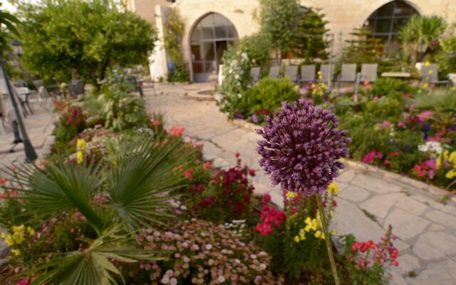 St. Georges Cathedral Pilgrim Guesthouse