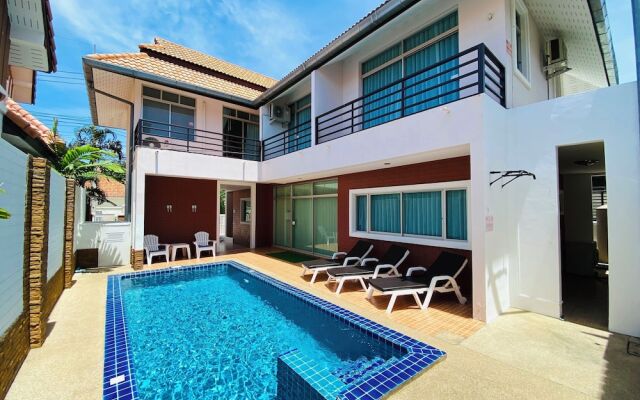 T.W. Marina Pool Villa Pattaya