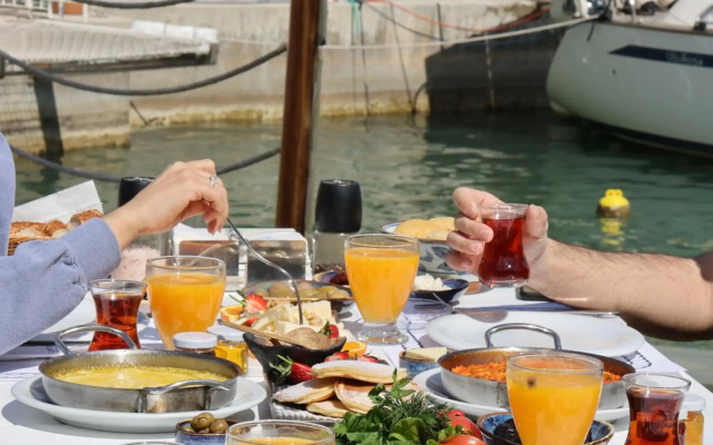 Port Alacati Hotel