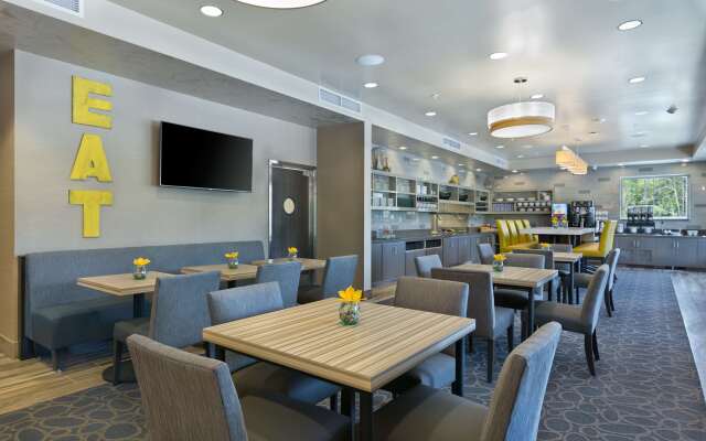 Oxford Suites Bellingham