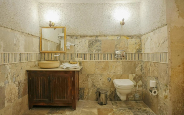 Maccan Cave Hotel