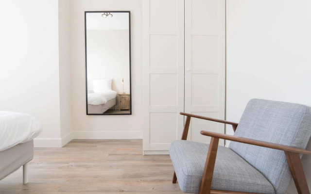 Nassau Canal Apartments