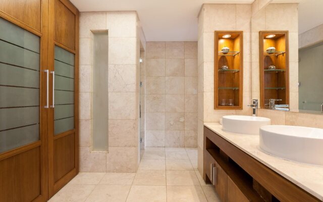 IDC White House Ocean Villa Da Nang