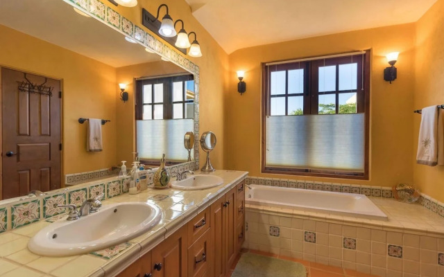 Casa De Amigos by Casago