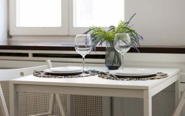 Old Town Apartment Piwna by Renters