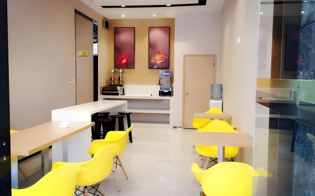 IU Hotel Shanghai Minhang Jiaotong University Dongchuan Road Subway Station Branch